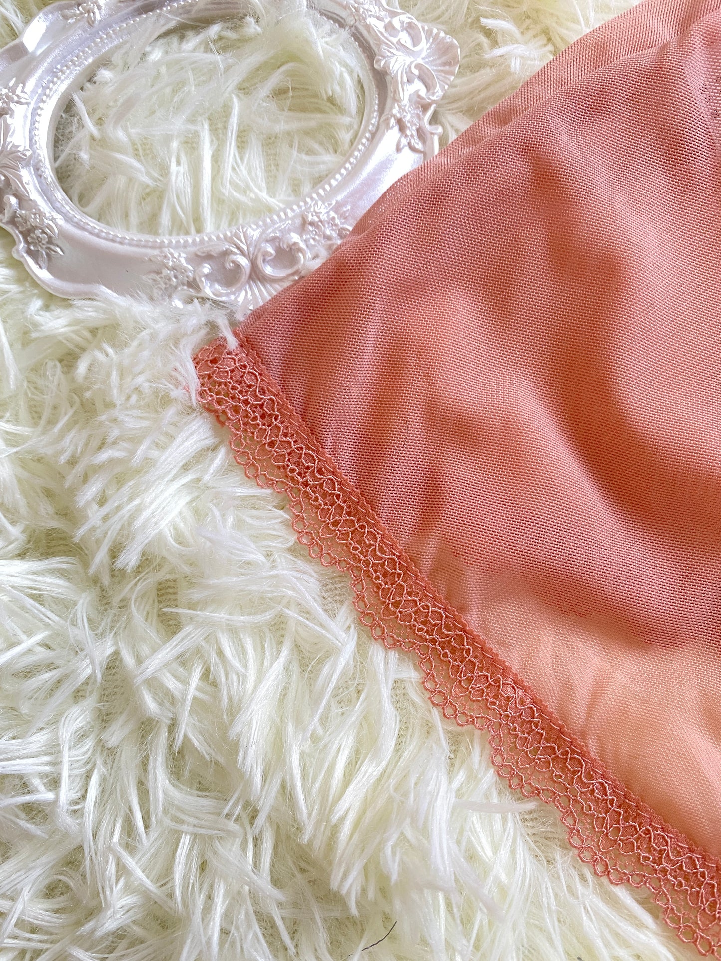 Pink lace cut-out lingerie LIN08